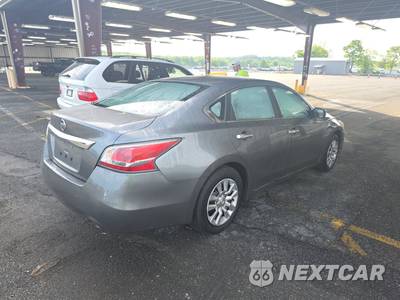 2015 Nissan Altima 2.5 S - zdjęcie 4 z 36 - miniatura