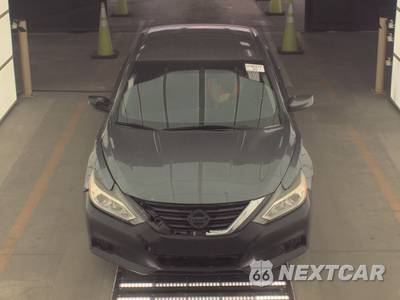2017 Nissan Altima 2.5 S - zdjęcie 2 z 41 - miniatura