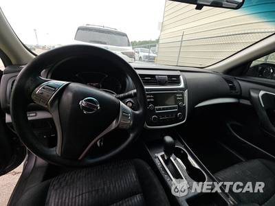 2017 Nissan Altima 2.5 S - zdjęcie 11 z 41 - miniatura