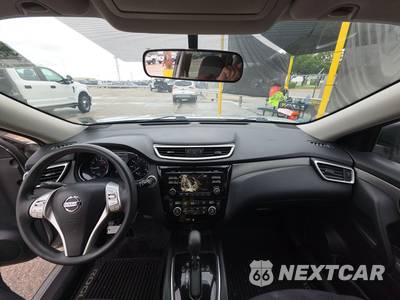 2015 Nissan Rogue SV - zdjęcie 11 z 21 - miniatura