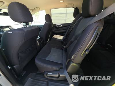 2019 Nissan Pathfinder SV - zdjęcie 13 z 20 - miniatura