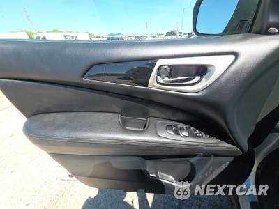2019 Nissan Pathfinder SV - zdjęcie 9 z 20 - miniatura