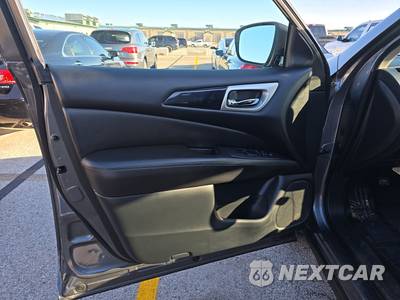 2020 Nissan Pathfinder S - zdjęcie 9 z 21 - miniatura