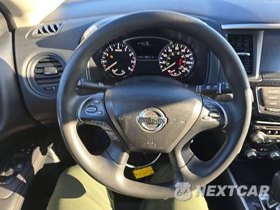 2020 Nissan Pathfinder S - zdjęcie 10 z 21 - miniatura