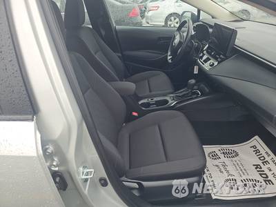 2025 Toyota Corolla LE Sedan - zdjęcie 8 z 21 - miniatura