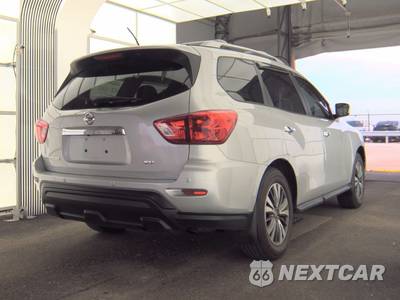2017 Nissan Pathfinder SV - zdjęcie 4 z 21 - miniatura