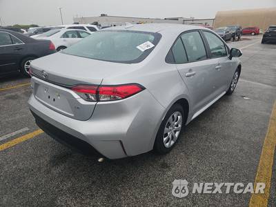 2025 Toyota Corolla LE Sedan - zdjęcie 4 z 21 - miniatura