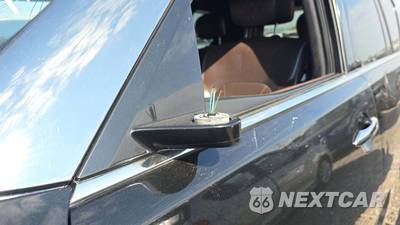2015 INFINITI QX80 - zdjęcie 41 z 42 - miniatura
