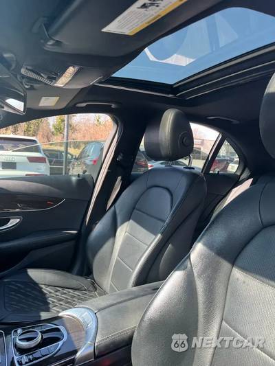 2018 Mercedes-Benz C 300 4MATIC Sedan - zdjęcie 5 z 15 - miniatura