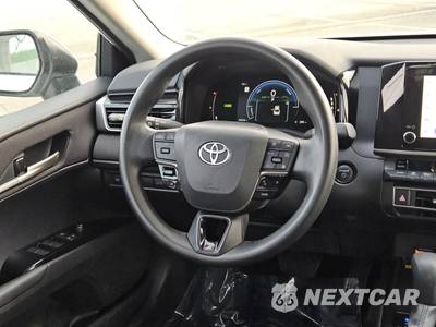 2025 Toyota Camry LE - zdjęcie 14 z 34 - miniatura