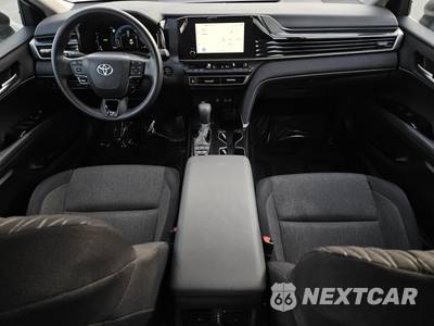 2025 Toyota Camry LE - zdjęcie 33 z 34 - miniatura