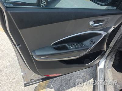 2016 Hyundai Santa Fe SE - zdjęcie 9 z 24 - miniatura