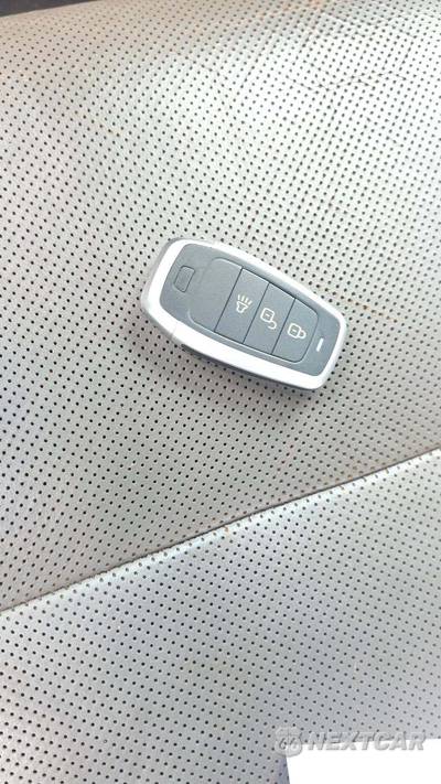 2016 Hyundai Santa Fe SE - zdjęcie 21 z 24 - miniatura