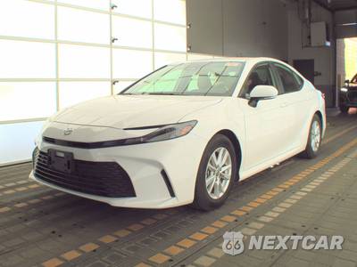 2025 Toyota Camry LE - zdjęcie 1 z 22 - miniatura