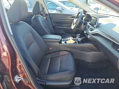 2024 Nissan Altima SV - zdjęcie 8 z 31 - miniatura