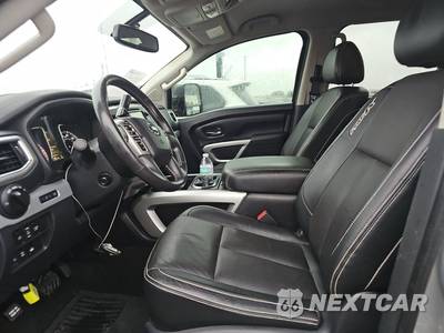 2018 Nissan TITAN XD PRO-4X Crew Cab Medium Bed - zdjęcie 7 z 25 - miniatura