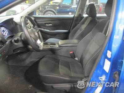 2025 Nissan Sentra SV - zdjęcie 4 z 18 - miniatura