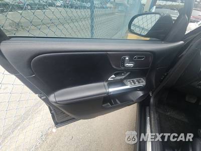2021 Mercedes-Benz GLB 250 4MATIC - zdjęcie 9 z 25 - miniatura