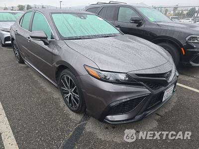 2024 Toyota Camry SE - zdjęcie 3 z 34 - miniatura