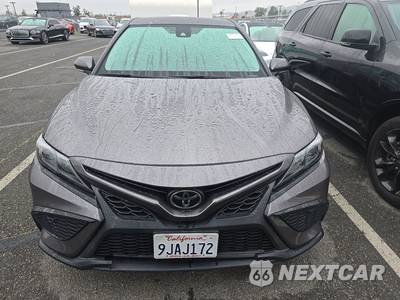2024 Toyota Camry SE - zdjęcie 2 z 34 - miniatura