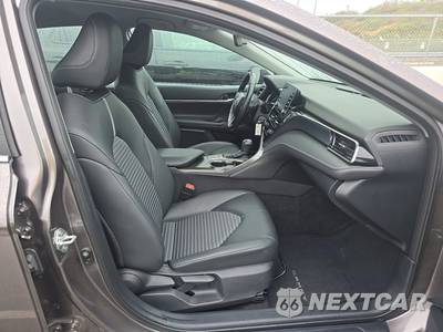 2024 Toyota Camry SE - zdjęcie 8 z 34 - miniatura
