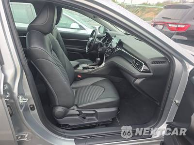 2024 Toyota Camry SE - zdjęcie 8 z 32 - miniatura