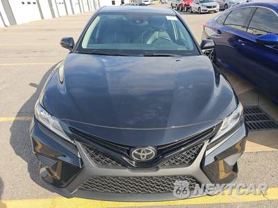 2019 Toyota Camry SE - zdjęcie 2 z 24 - miniatura