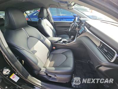 2019 Toyota Camry SE - zdjęcie 8 z 24 - miniatura