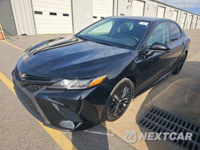 2019 Toyota Camry SE - zdjęcie 1 z 24 - miniatura