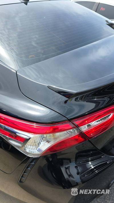 2019 Toyota Camry SE - zdjęcie 18 z 24 - miniatura