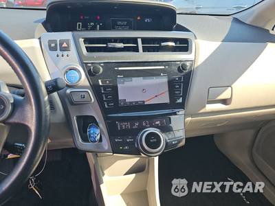2015 Toyota Prius v Four - zdjęcie 11 z 26 - miniatura