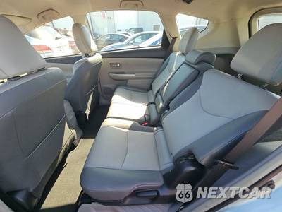 2015 Toyota Prius v Four - zdjęcie 13 z 26 - miniatura