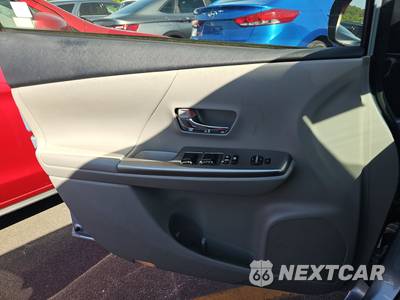 2015 Toyota Prius v Four - zdjęcie 9 z 26 - miniatura