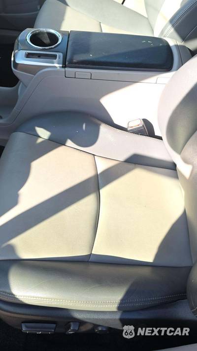 2015 Toyota Prius v Four - zdjęcie 19 z 26 - miniatura