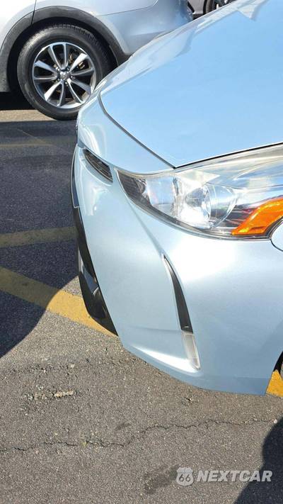 2015 Toyota Prius v Four - zdjęcie 18 z 26 - miniatura