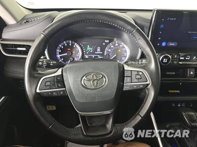 2023 Toyota Highlander XLE - zdjęcie 10 z 18 - miniatura