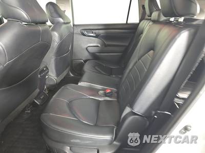 2023 Toyota Highlander XLE - zdjęcie 13 z 18 - miniatura