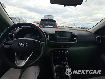 2025 Hyundai Venue SEL - zdjęcie 11 z 21 - miniatura