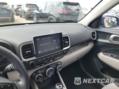 2025 Hyundai Venue SEL - zdjęcie 11 z 19 - miniatura