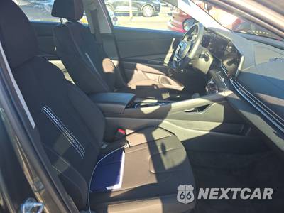 2025 Hyundai Elantra SEL Convenience - zdjęcie 8 z 22 - miniatura