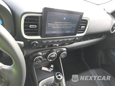 2025 Hyundai Venue SEL - zdjęcie 11 z 20 - miniatura
