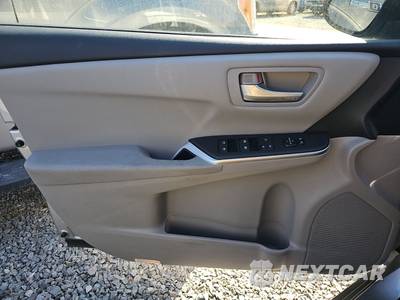2015 Toyota Camry LE - zdjęcie 9 z 26 - miniatura