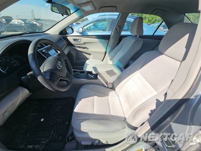 2015 Toyota Camry LE - zdjęcie 7 z 26 - miniatura