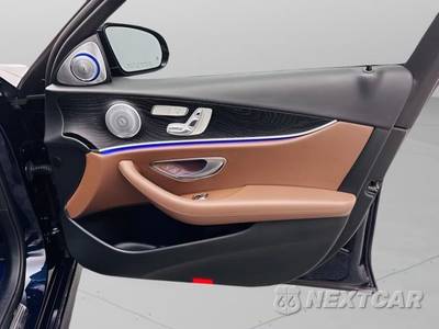 2017 Mercedes-Benz E 300 Sport 4MATIC Sedan - zdjęcie 29 z 36 - miniatura