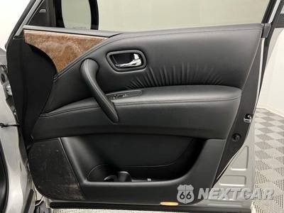 2017 INFINITI QX80 - zdjęcie 10 z 45 - miniatura