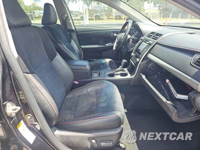 2015 Toyota Camry XSE - zdjęcie 8 z 22 - miniatura