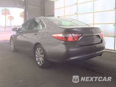 2017 Toyota Camry XLE - zdjęcie 6 z 27 - miniatura