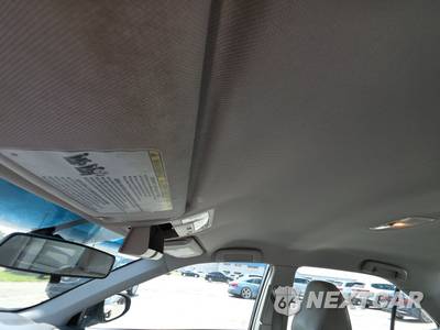 2017 Toyota Camry XLE - zdjęcie 18 z 27 - miniatura