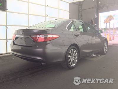 2017 Toyota Camry XLE - zdjęcie 4 z 27 - miniatura