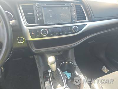 2016 Toyota Highlander XLE - zdjęcie 11 z 24 - miniatura